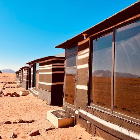 Wadi Rum Bedouin Tour With A Camp Exterior foto