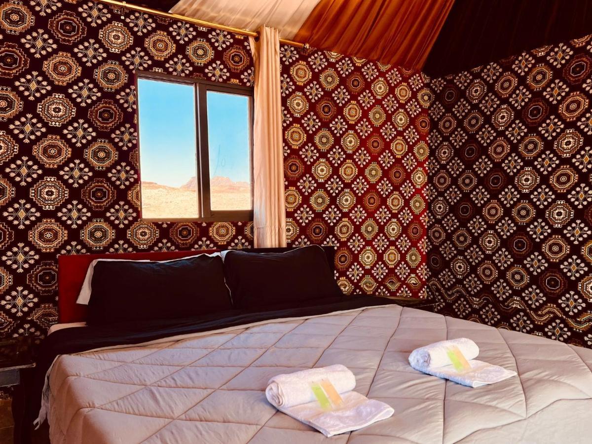 Wadi Rum Bedouin Tour With A Camp Exterior foto